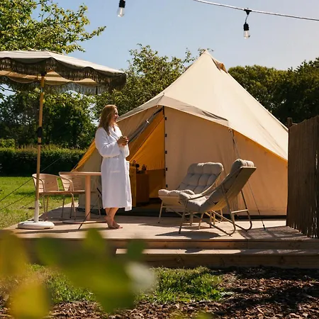 Luxe tent Hoeve De Binnenplaets - Glamping Tent Met Hottub *